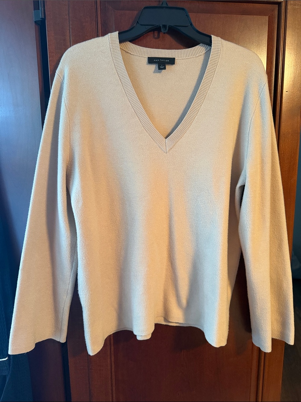 Ann Taylor Cream V-Neck Lightweight Sweater